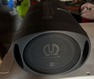 Subwoofer 150 Watios de potencia