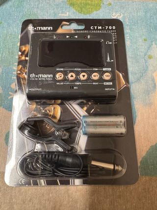 Thomann CTM-700 Afinador/metronomo. guitarra etc