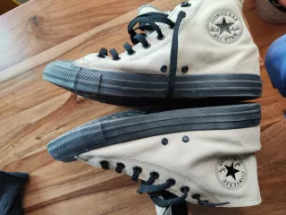 Zapatillas Converse Beige y Negro Talla 42