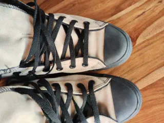 Zapatillas Converse Beige y Negro Talla 42