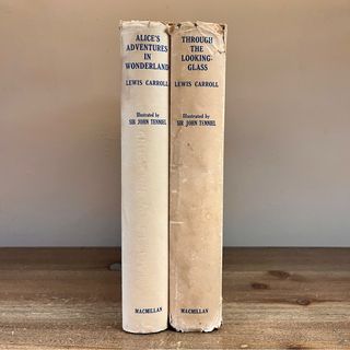 Dos Clásicos de Lewis Carroll · Ed. Macmillan 1953