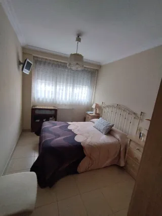 Alquilo piso en grado .