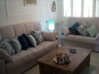 Alquilo piso en grado .