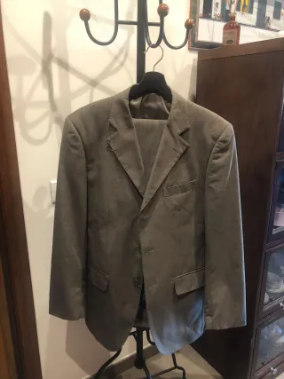 Completo uomo grigio