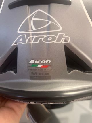 Casco Airoh