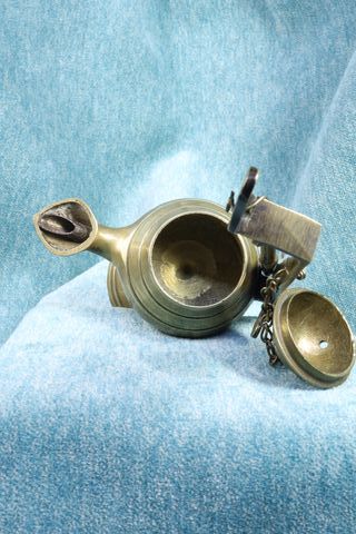 Lámpara de aceite colgante capuchina