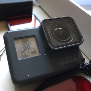 GoPro Hero 5 Black y regalo gimbal FeiyuTech