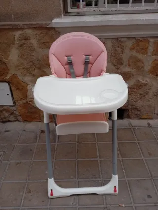 Trona bebé rosa y blanca