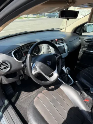 Vendo Lancia Delta 2010 o cambio con caravana