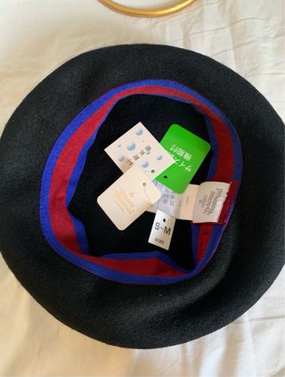Beret Vivienne Westwood Negra