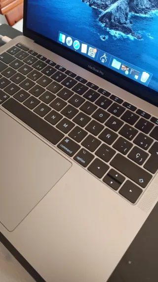 MacBook Pro - i5 - 13"- 2017