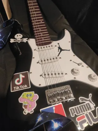 Harley Benton Guitarra Eléctrica 3/4 + pack