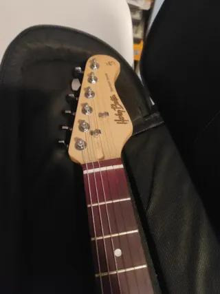 Harley Benton Guitarra Eléctrica 3/4 + pack