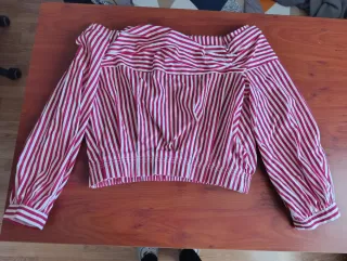 Blusa Zara Rayas Rojas y Blancas talla XS