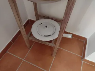 Mueble lavabo antiguo con espejo