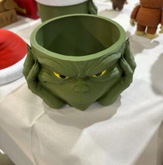 Porta oggetti Grinch con cappello Babbo Natale