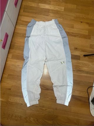 Cazadora Bershka gris + pantalón gratis