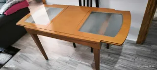 Mesa de comedor madera y cristal