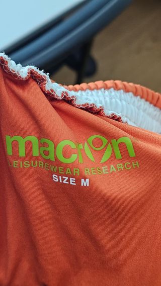 Pantaloncini Puma e Macron