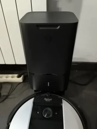 iRobot Roomba i8+