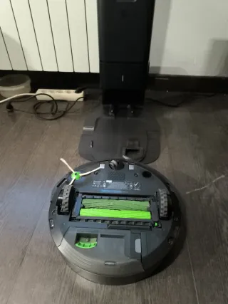 iRobot Roomba i8+
