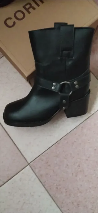 Botines negros mujer