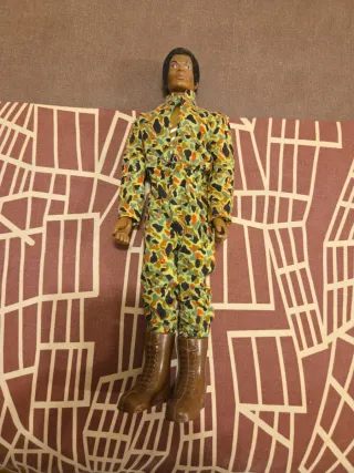 Geyperman traje camuflaje y botas