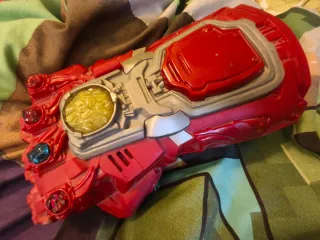 Guantelete Thanos con Luz y Sonido