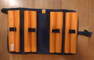 Bolsa porta tornillos hielo Petzl Octo