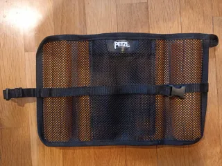 Bolsa porta tornillos hielo Petzl Octo