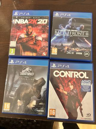 Consola PS4 + 2 Mandos + 4 Juegos