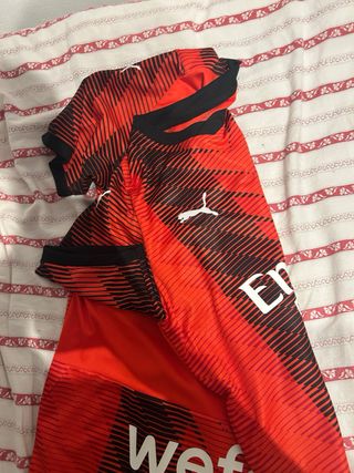 Camiseta AC Milan Puma Negra y Roja