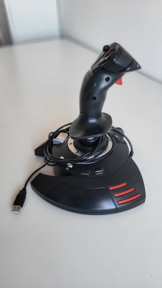 Joystick Thrustmaster T.Flight Stick X