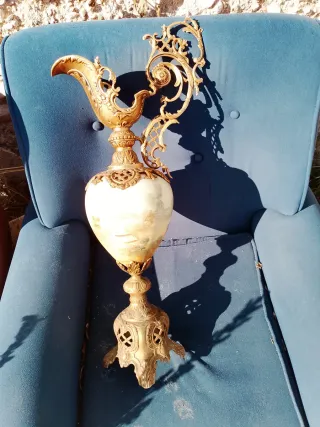 Jarrón antiguo vintage bronce decorado