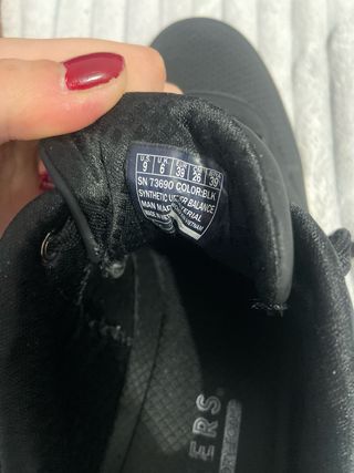 Skechers Negras Talla 39 Sin Estrenar