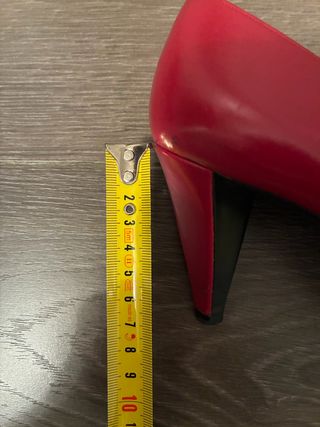 Tacones BALMAIN rojos de piel punta fina T39