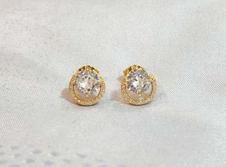 Conjunto Piedra y Círculo Brillante dorado