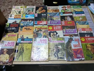 95 novelas del oeste. Mire las 3 fotos.