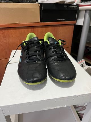 Zapatillas de fútbol Adidas Tacos Negras y Verdes
