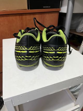 Zapatillas de fútbol Adidas Tacos Negras y Verdes