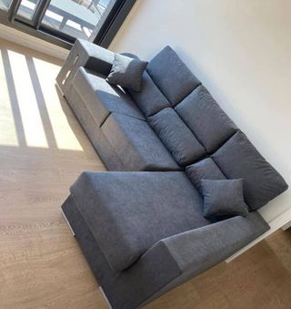 Sofá modular gris de tela