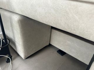 Sofá chaise longue gris perla