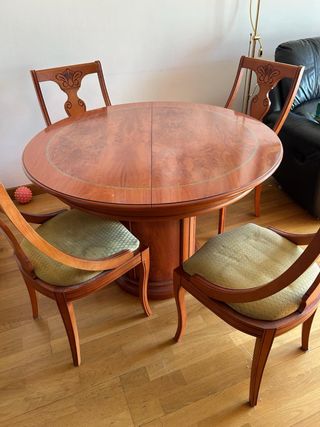 Mesa comedor redonda y 4 sillas madera