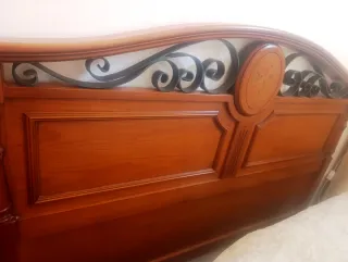 Cabecero y mesita de noche madera