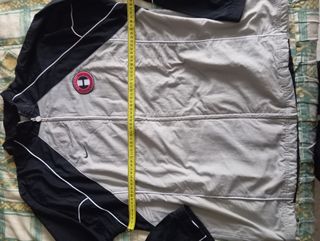 Chaqueta Cortavientos Nike Vintage Negra y Gris