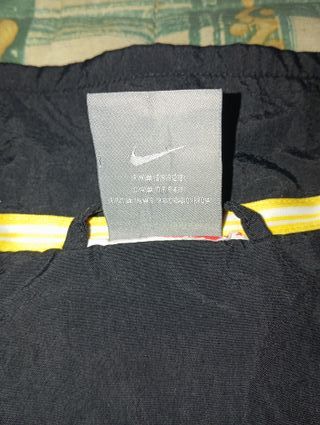 Chaqueta Cortavientos Nike Vintage Negra y Gris