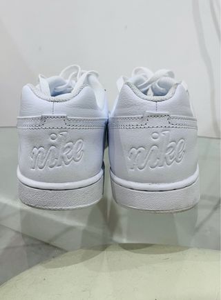 Zapatillas Nike Blancas, originales y nuevas. 1uso