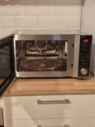 Microondas KOENIC plateado