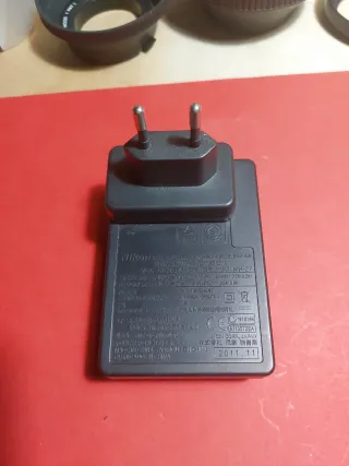 Caricabatterie Nikon MH-27