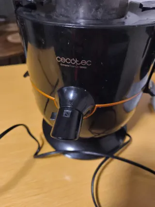 Exprimidor Cecotec Titanium